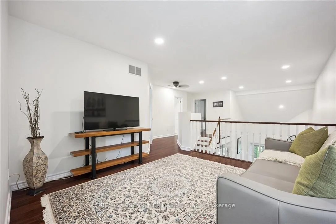 Photo 25 of Unit 5, 3243 New Street, Burlington, Roseland — HOMEH