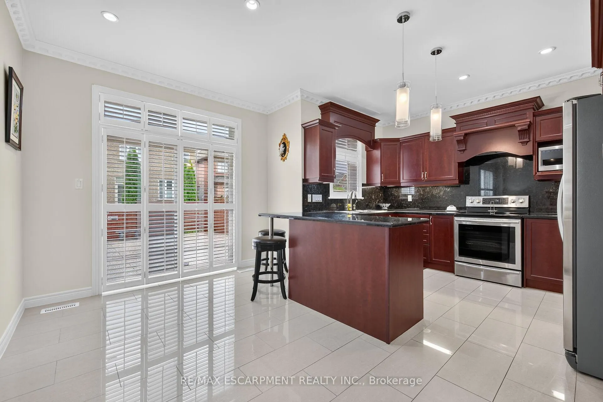 Photo 10 of 81 Morning Mist Drive, Hamilton, Sheldon — HOMEH