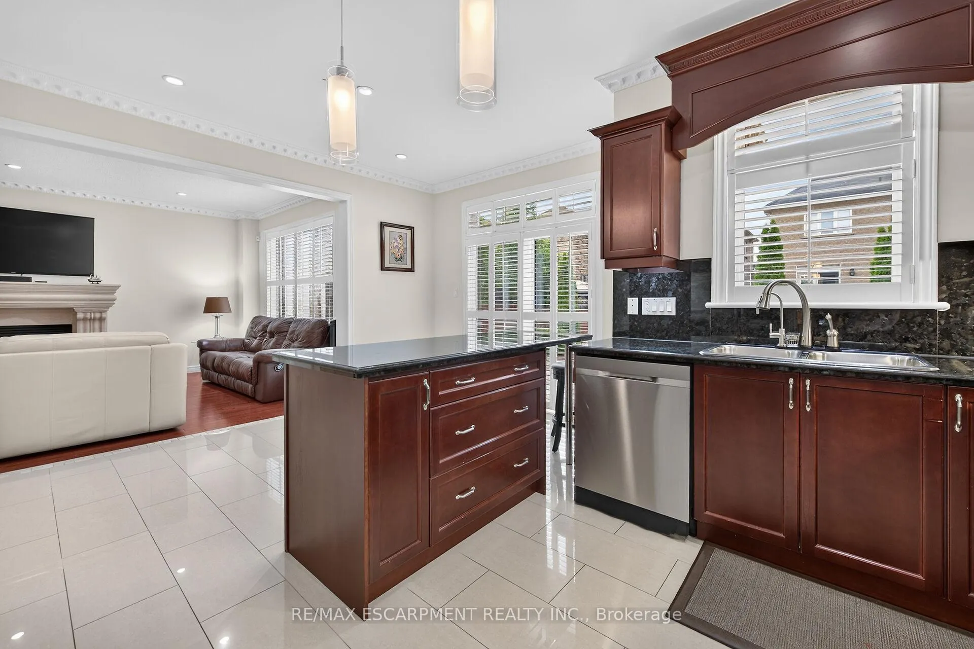 Photo 16 of 81 Morning Mist Drive, Hamilton, Sheldon — HOMEH