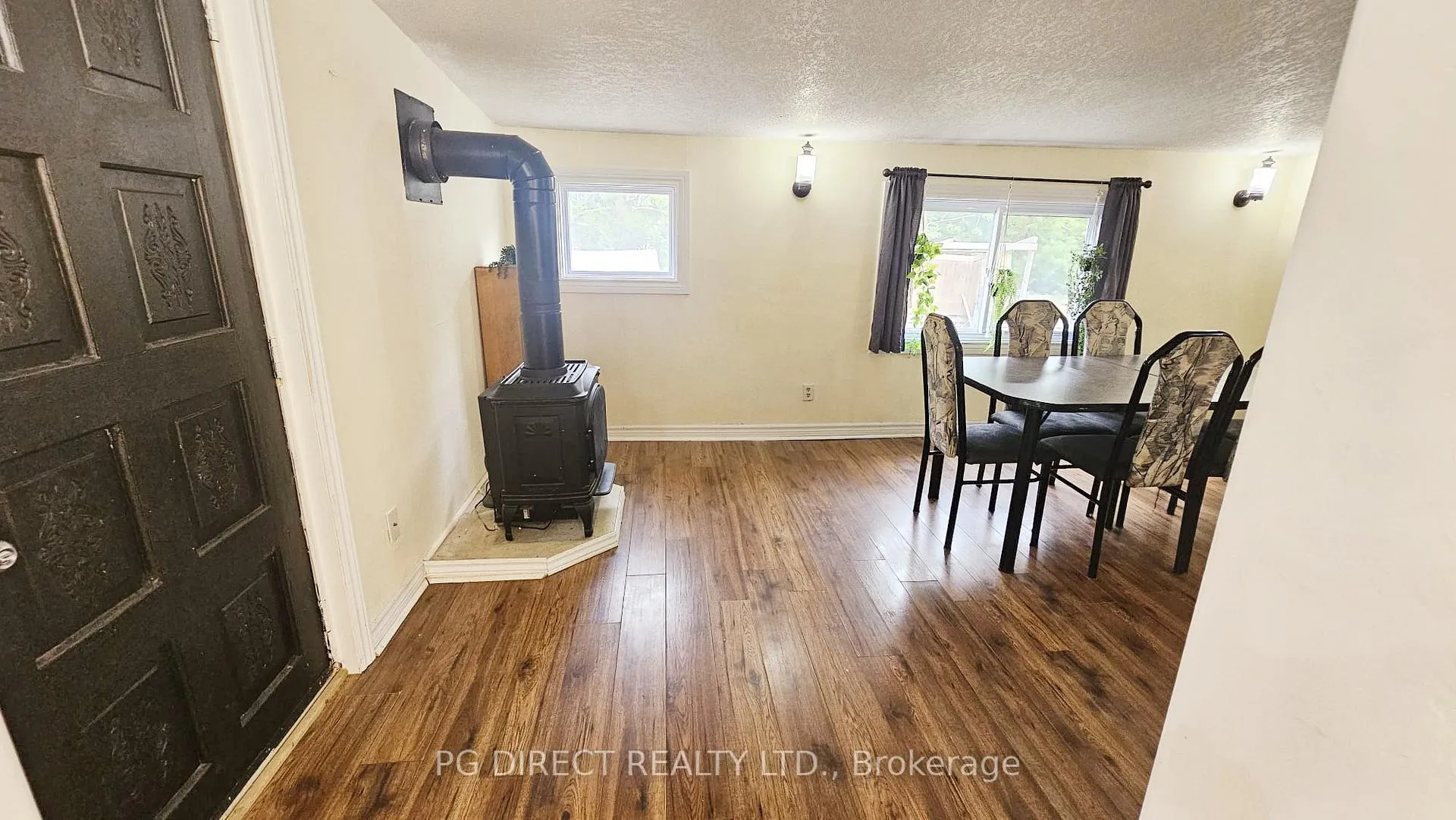 Photo 7 of 2 Shamrock Crescent, Essa, Rural Essa — HOMEH