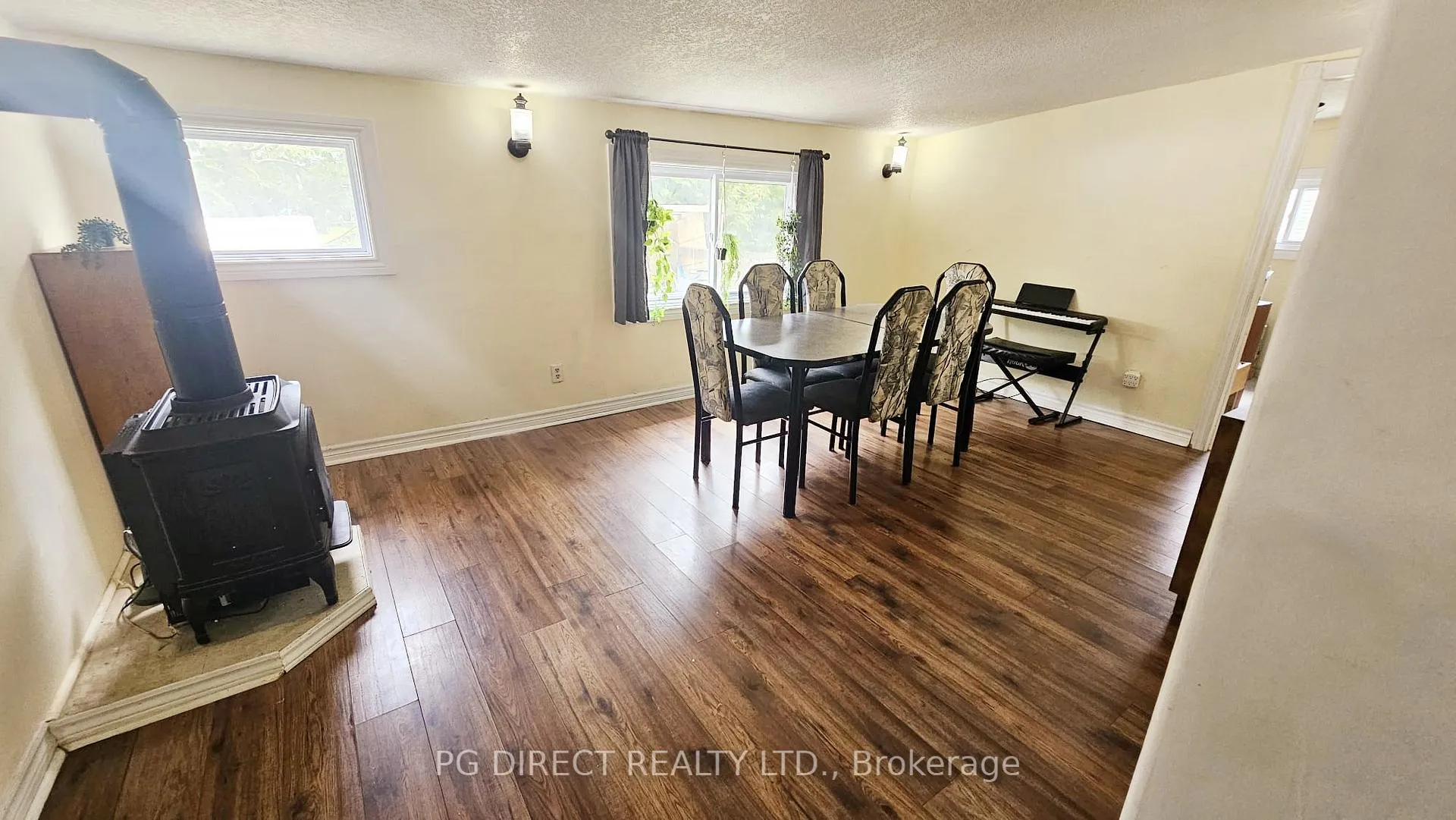Photo 8 of 2 Shamrock Crescent, Essa, Rural Essa — HOMEH