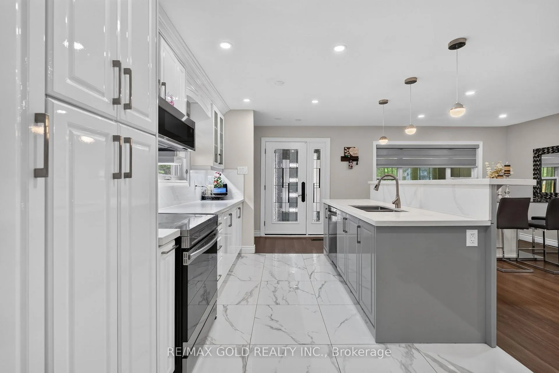 Photo 12 of 63 Morgandale Crescent, Orangeville — HOMEH