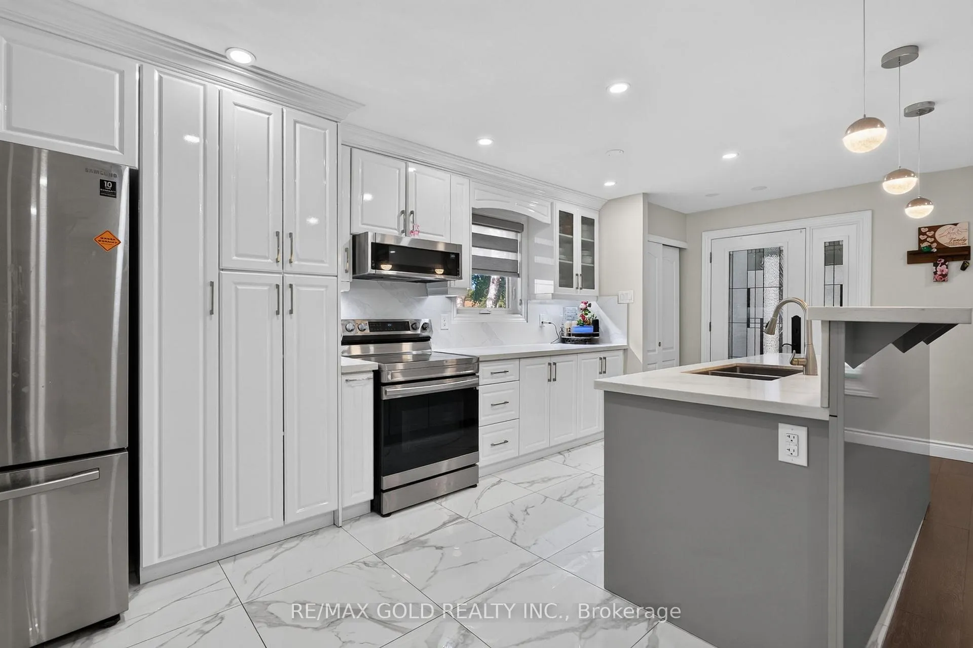 Photo 16 of 63 Morgandale Crescent, Orangeville — HOMEH