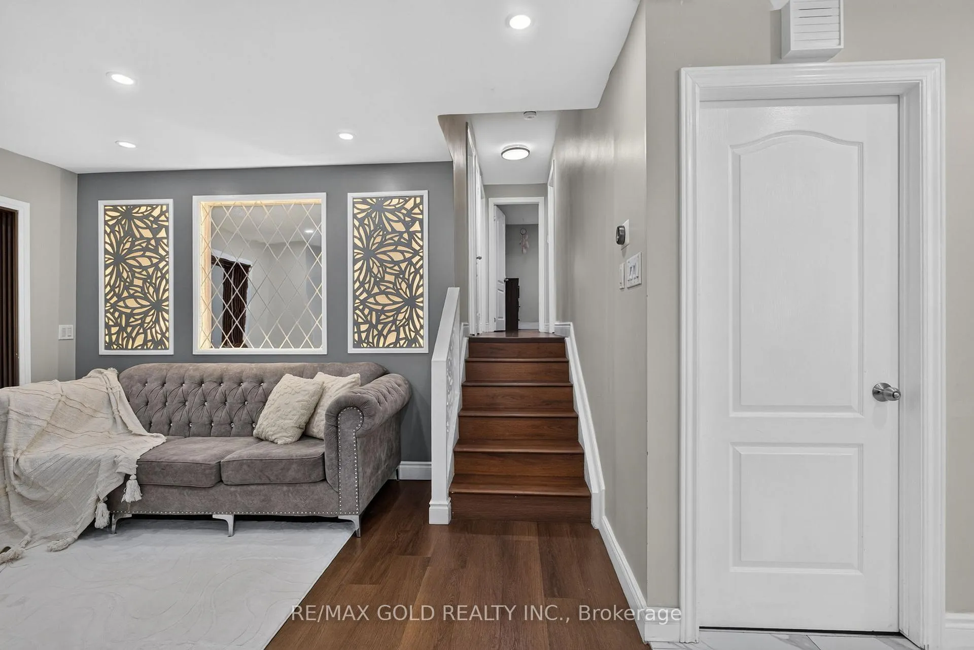 Photo 24 of 63 Morgandale Crescent, Orangeville — HOMEH