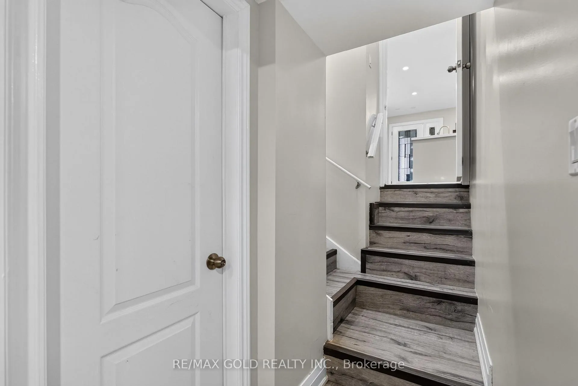 Photo 41 of 63 Morgandale Crescent, Orangeville — HOMEH
