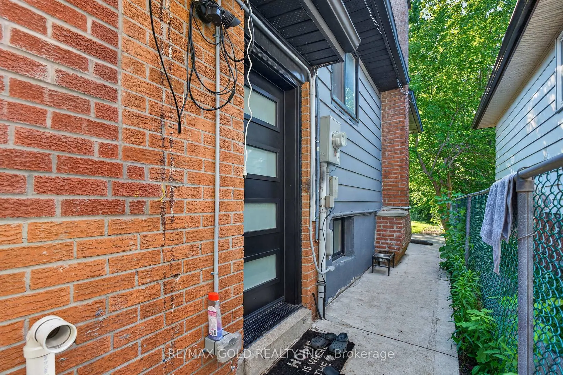 Photo 43 of 63 Morgandale Crescent, Orangeville — HOMEH