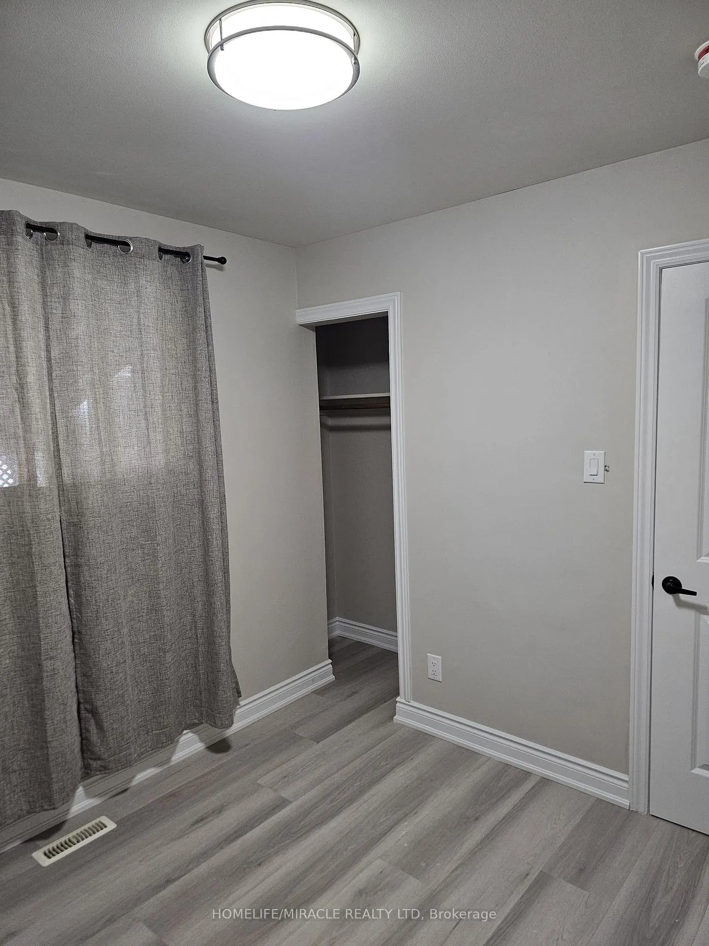 Photo 10 of 61 Deerfield Crescent, Brampton, Southgate — HOMEH