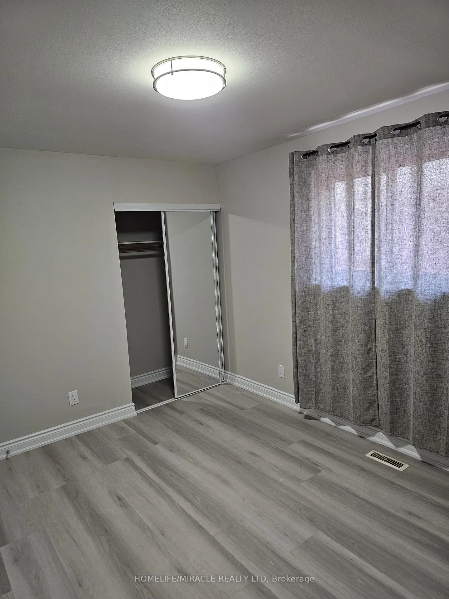 Photo 12 of 61 Deerfield Crescent, Brampton, Southgate — HOMEH