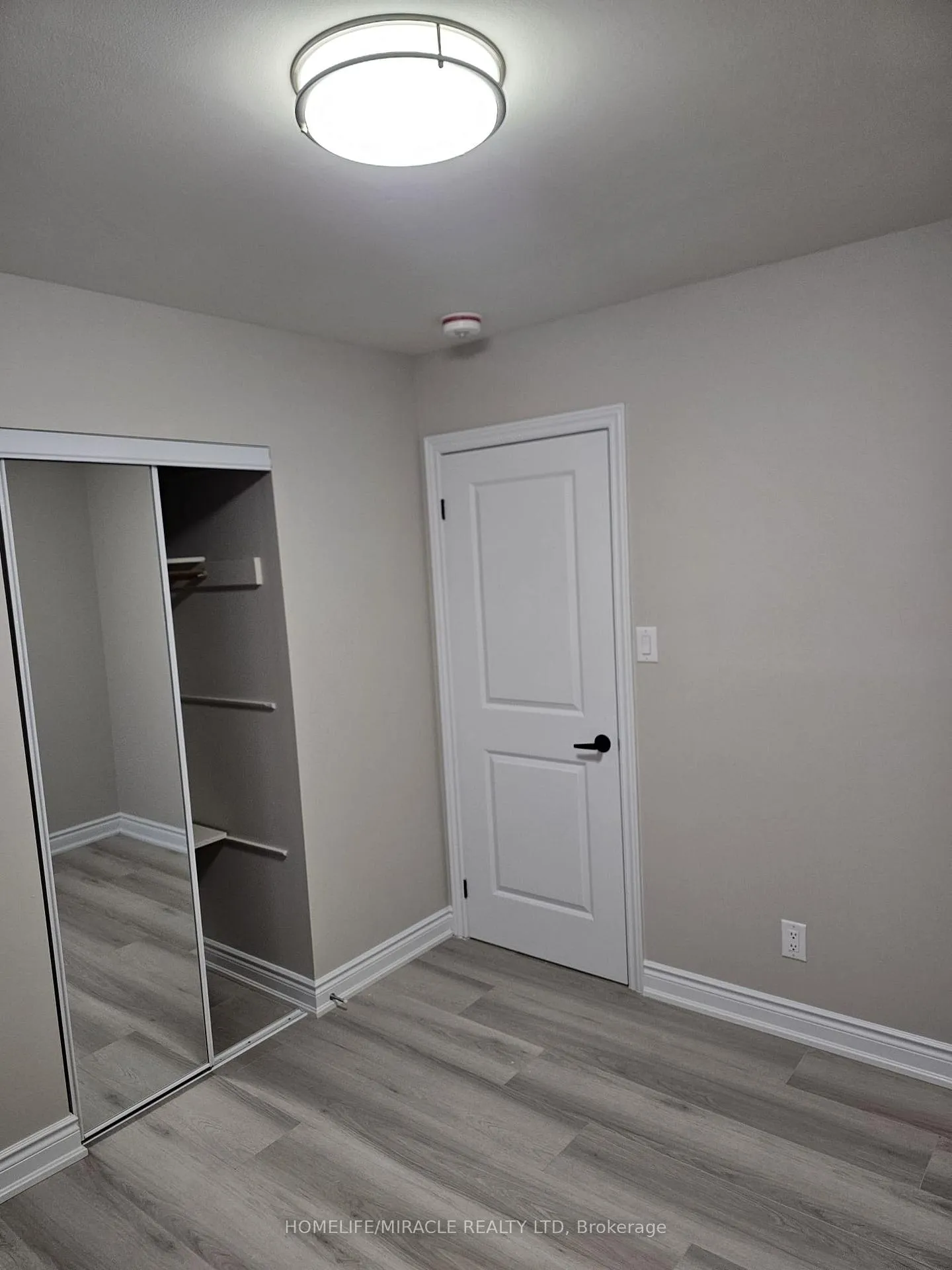 Photo 17 of 61 Deerfield Crescent, Brampton, Southgate — HOMEH