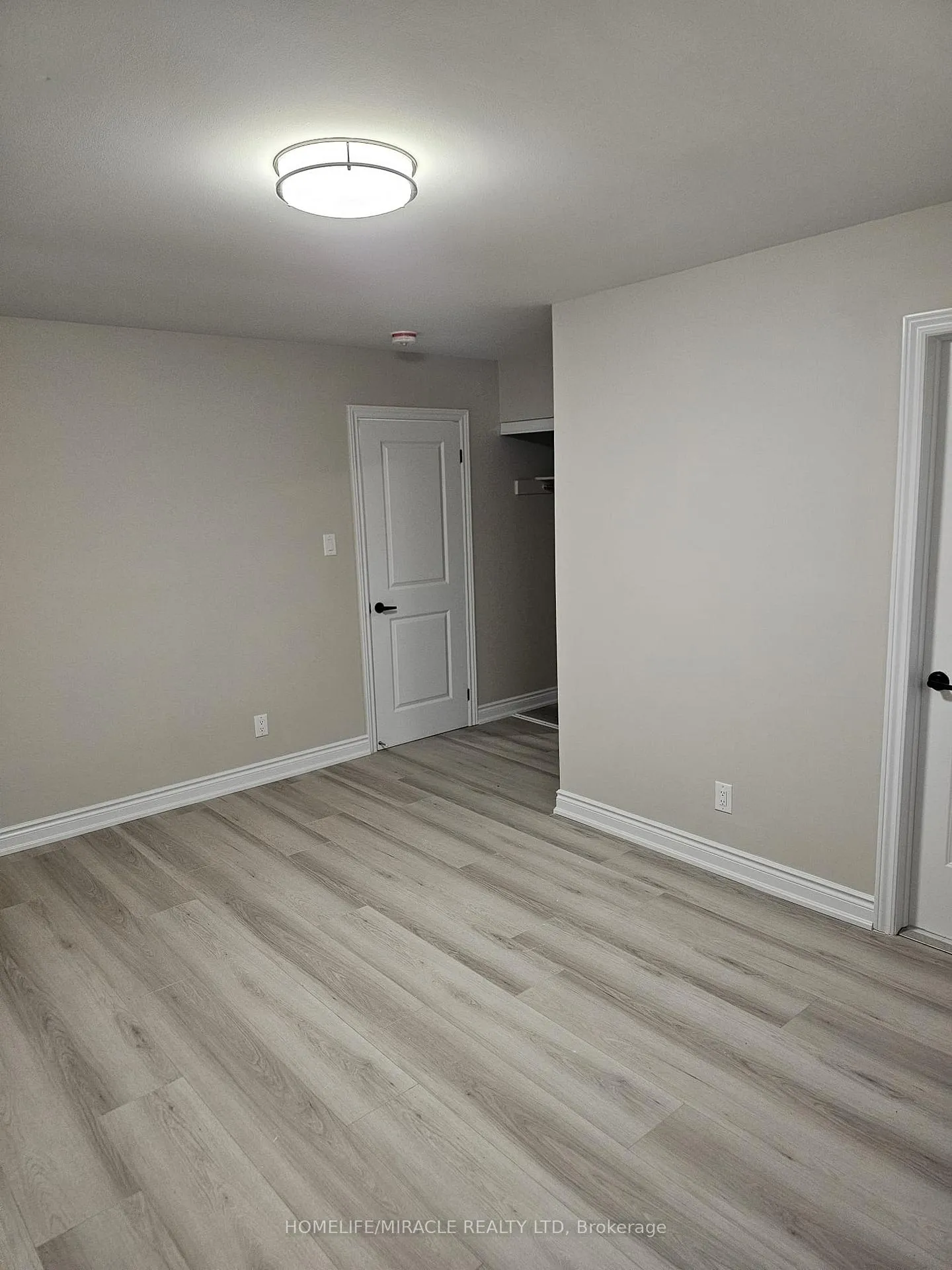 Photo 20 of 61 Deerfield Crescent, Brampton, Southgate — HOMEH
