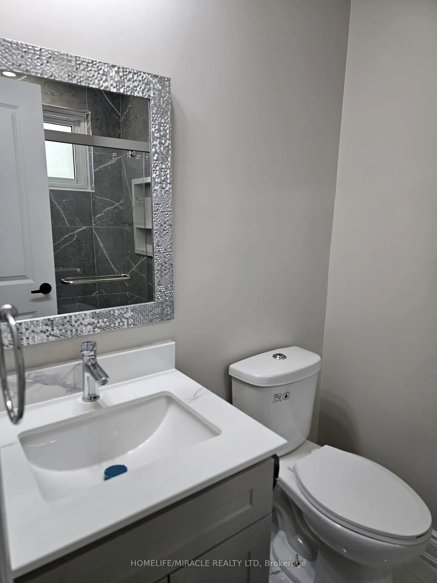 Photo 21 of 61 Deerfield Crescent, Brampton, Southgate — HOMEH