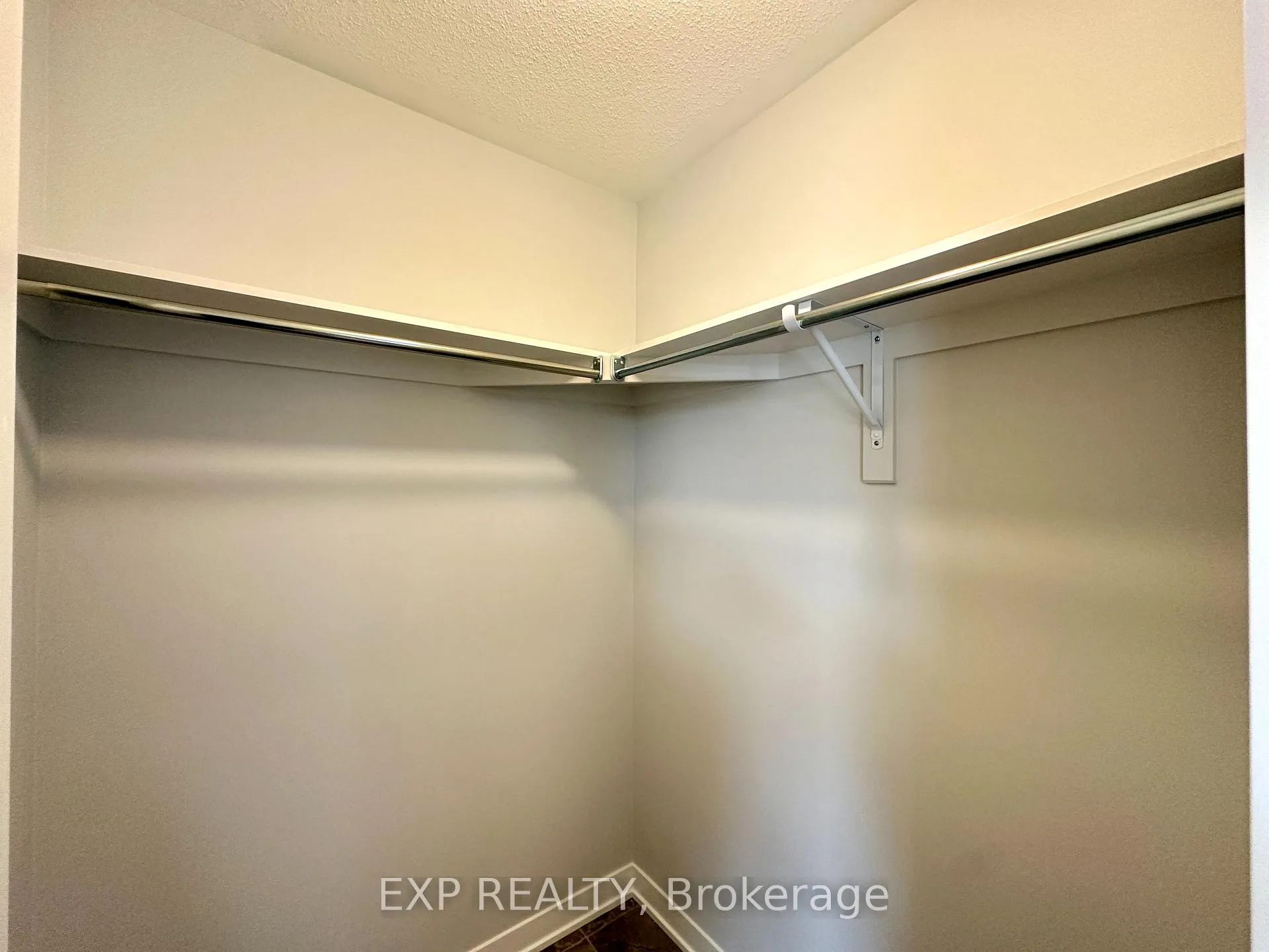Photo 24 of 422 Lillian Freiman Private, Ottawa, Barrhaven - Half Moon Bay — HOMEH