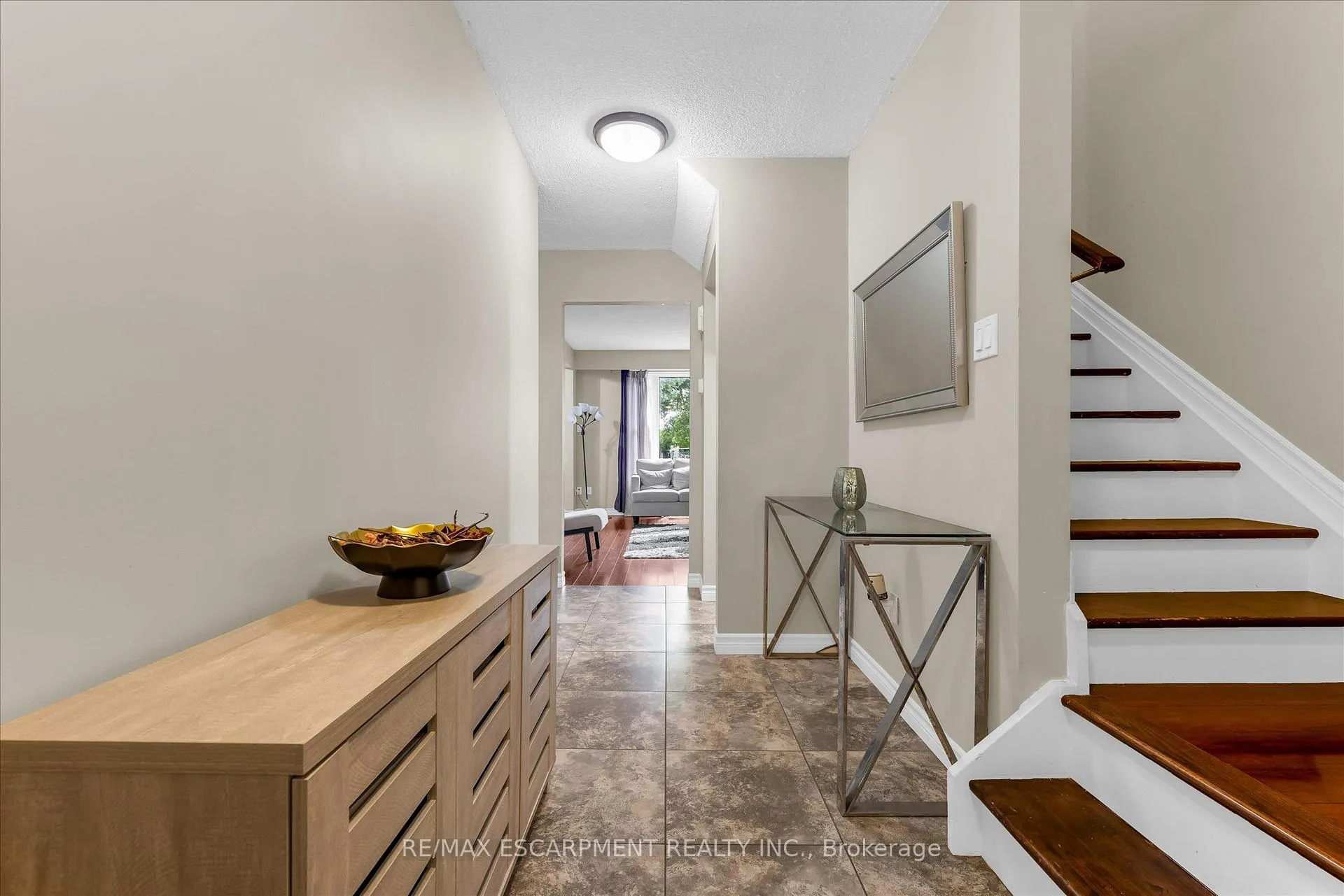Photo 3 of 86 Golden Orchard Road, Hamilton, Gourley — HOMEH