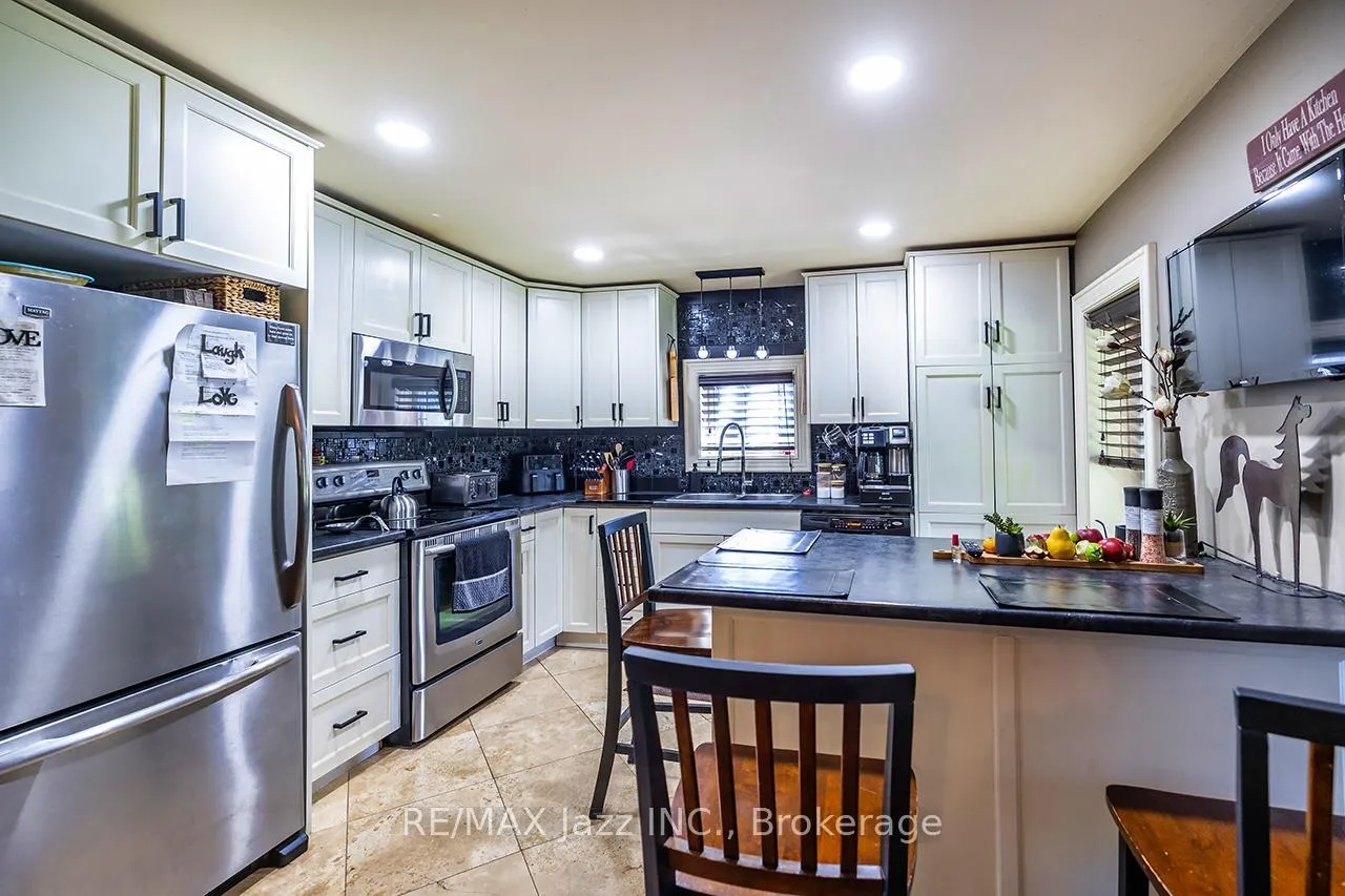 Photo 10 of 641 Enright Road, Tyendinaga, Tyendinaga Township — HOMEH