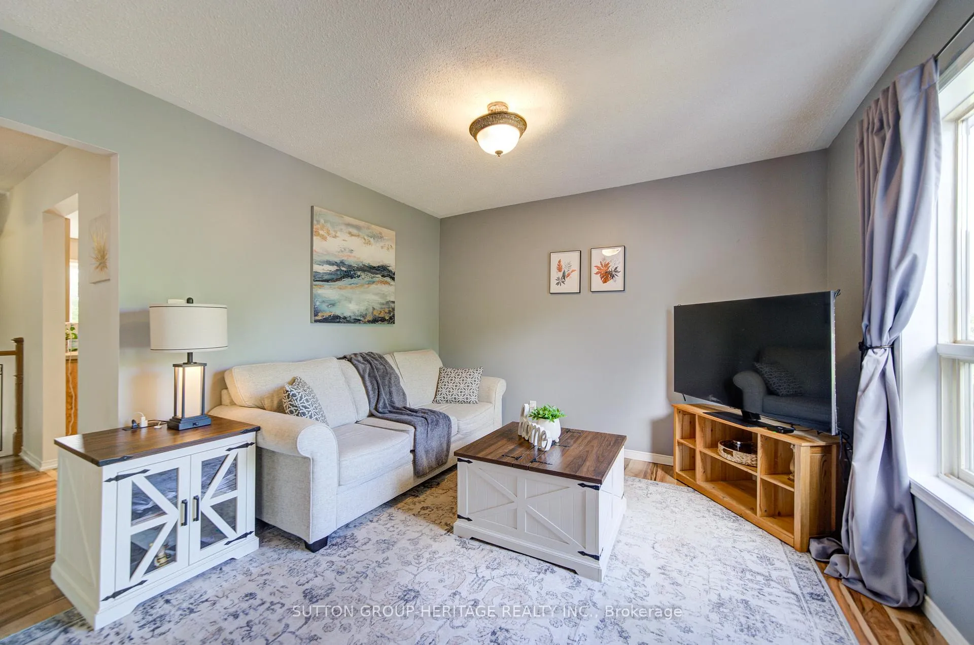 Photo 19 of 19 Hooper Square, Clarington, Bowmanville — HOMEH