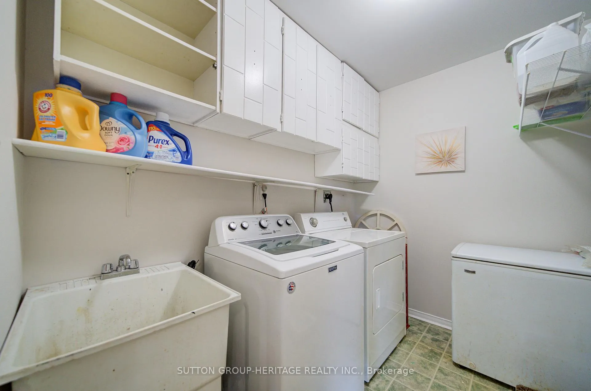 Photo 25 of 19 Hooper Square, Clarington, Bowmanville — HOMEH