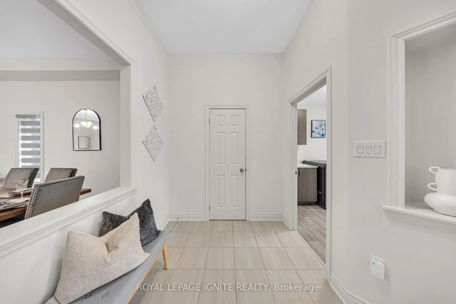 Photo 5 of 3 Creedon Crescent, Ajax, Northwest Ajax — HOMEH