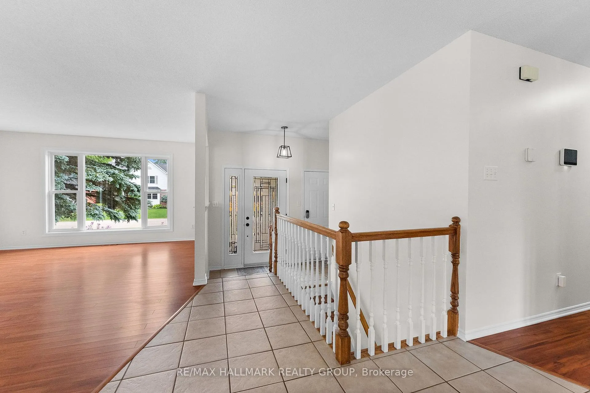Photo 8 of 236 Vanier Crescent, Renfrew, Renfrew — HOMEH