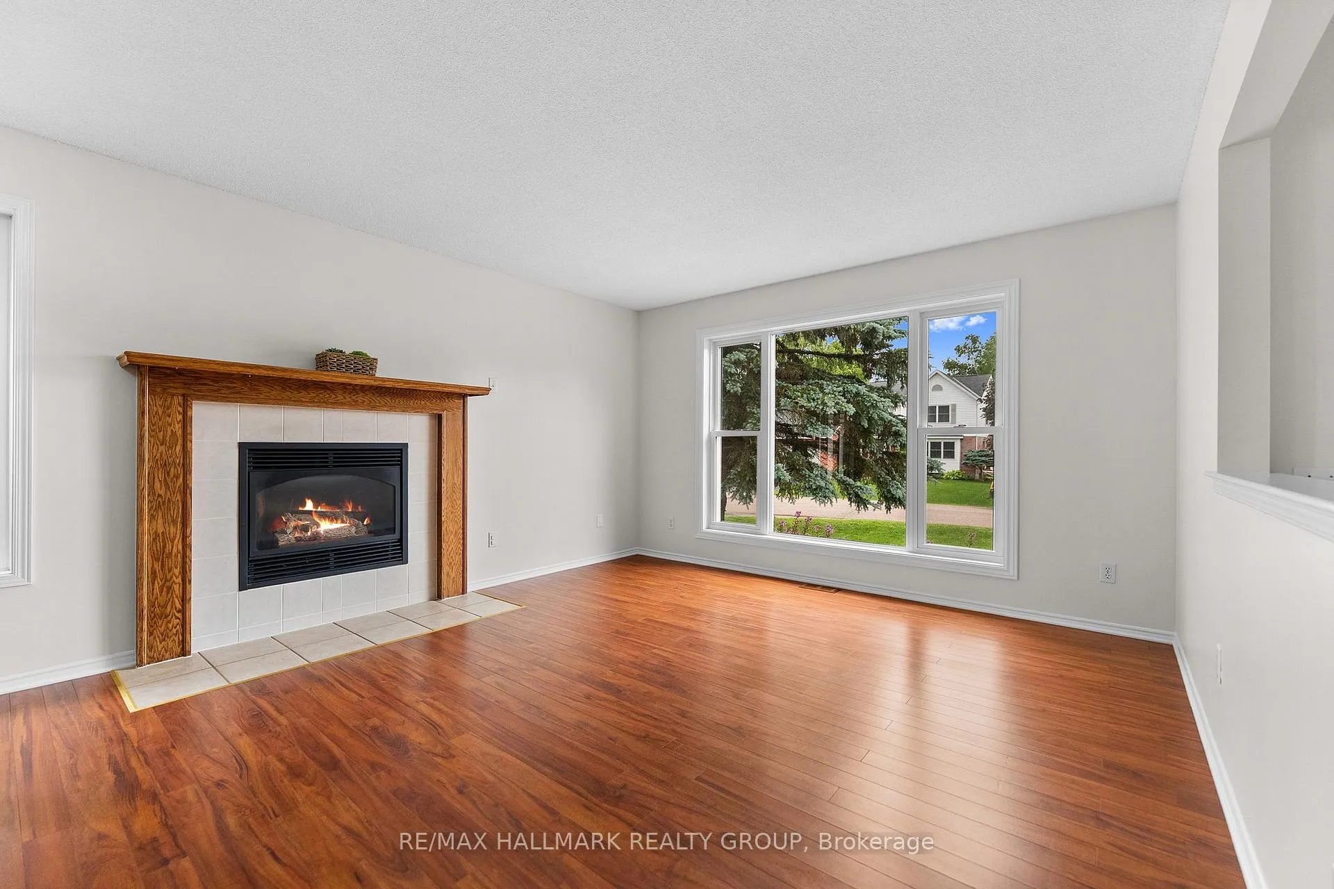 Photo 10 of 236 Vanier Crescent, Renfrew, Renfrew — HOMEH