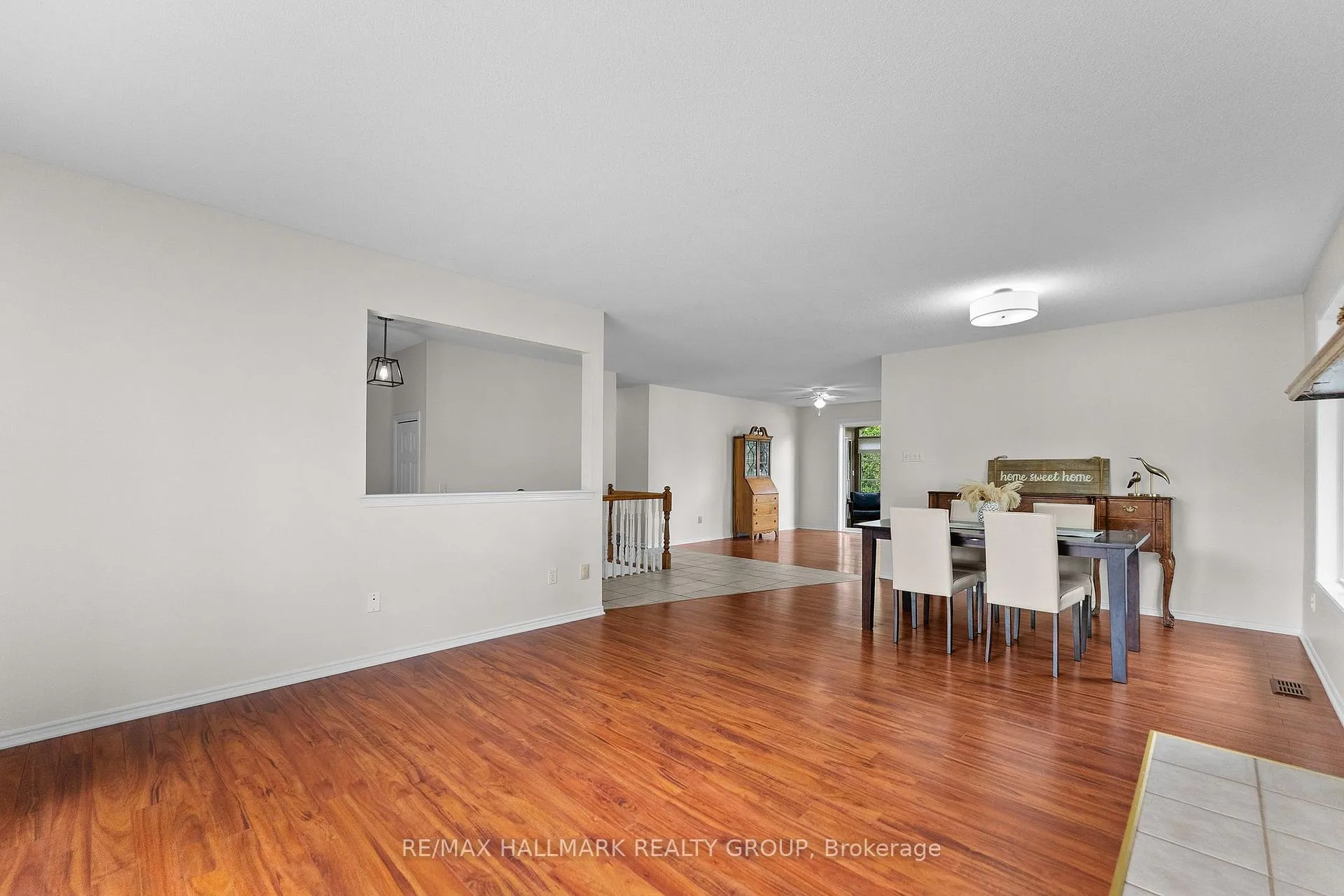 Photo 12 of 236 Vanier Crescent, Renfrew, Renfrew — HOMEH
