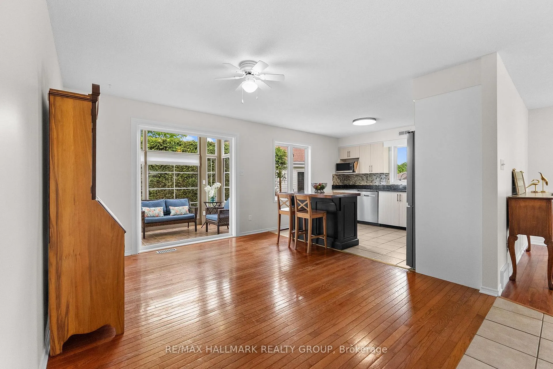 Photo 15 of 236 Vanier Crescent, Renfrew, Renfrew — HOMEH