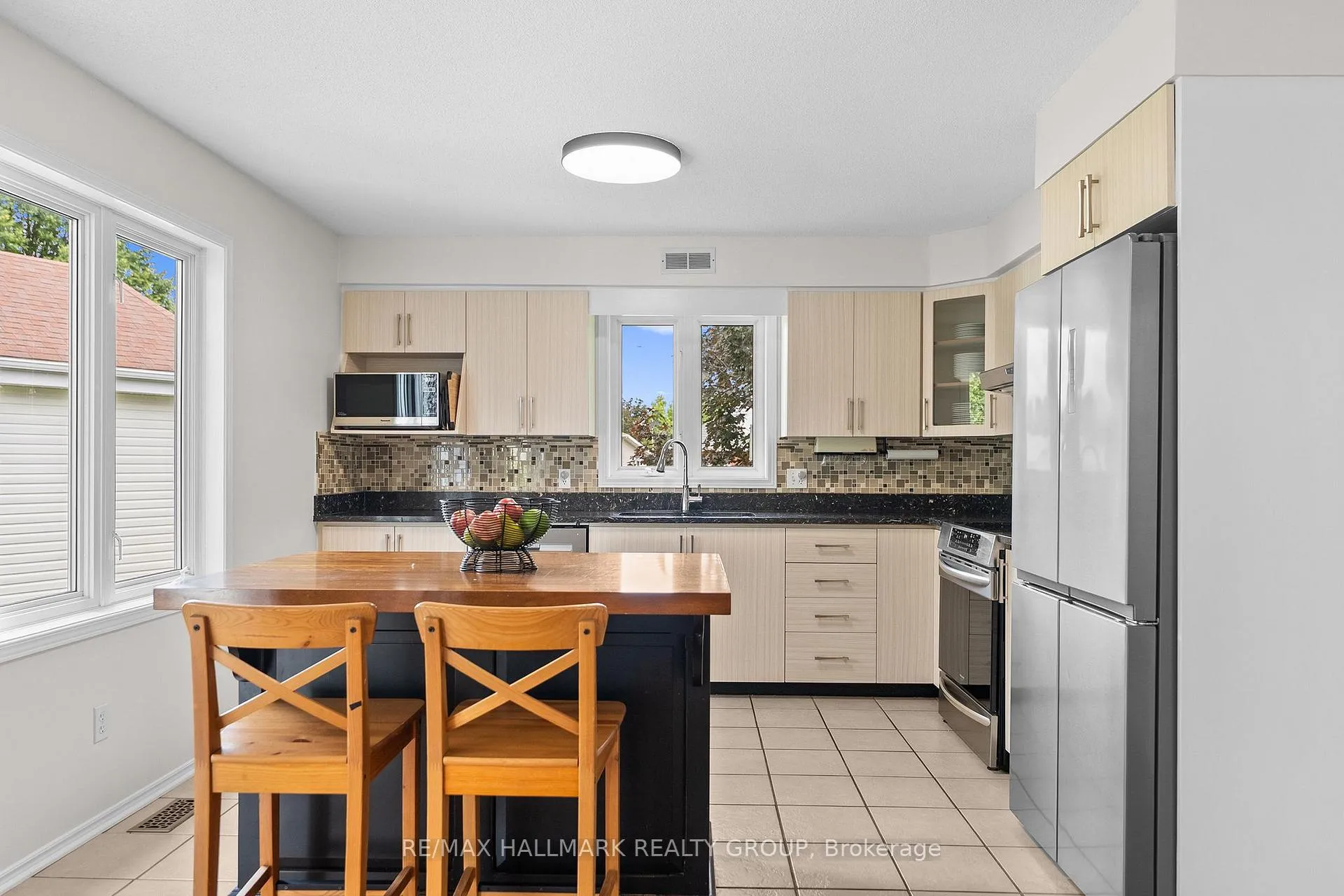 Photo 16 of 236 Vanier Crescent, Renfrew, Renfrew — HOMEH