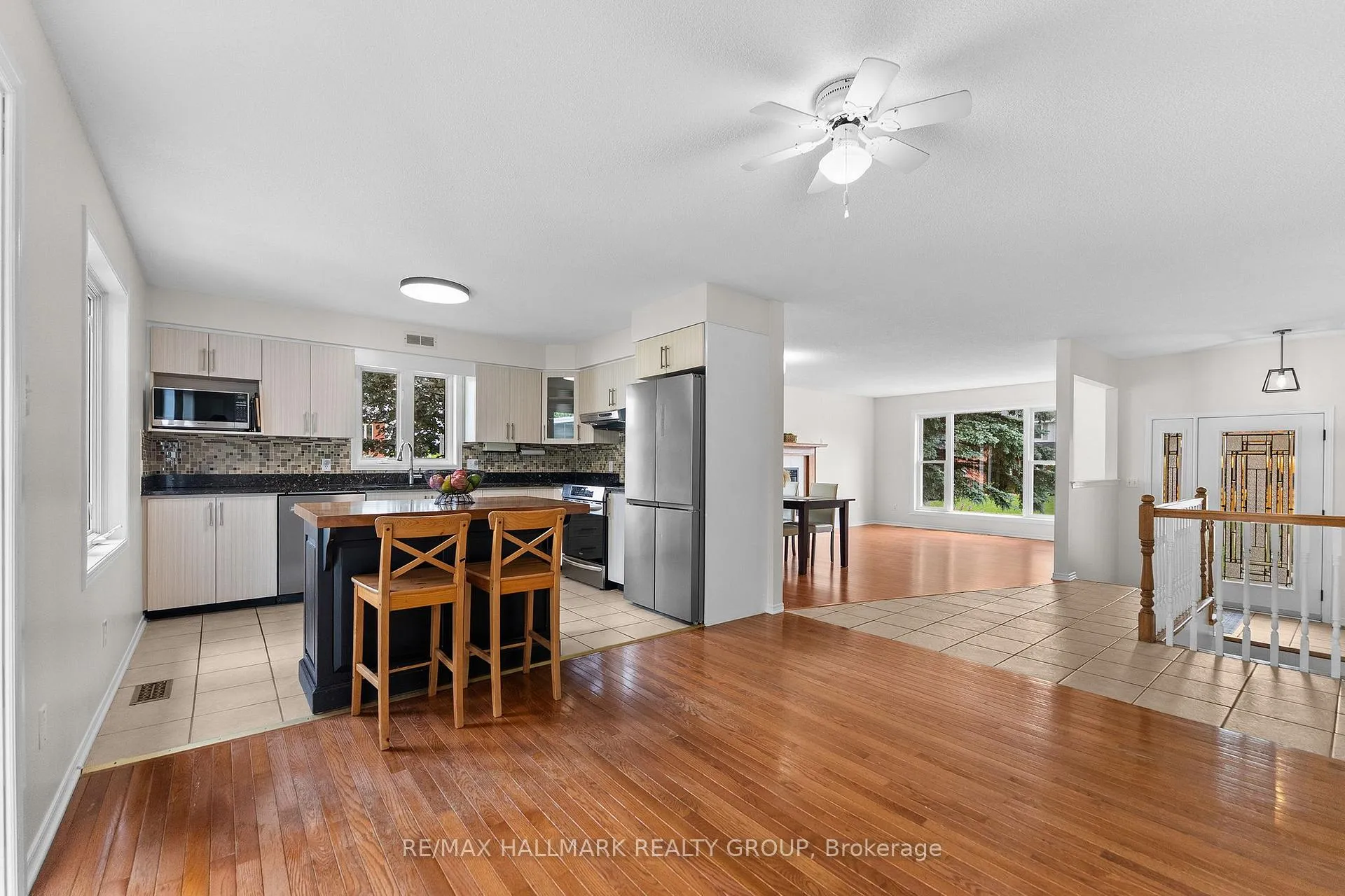 Photo 17 of 236 Vanier Crescent, Renfrew, Renfrew — HOMEH