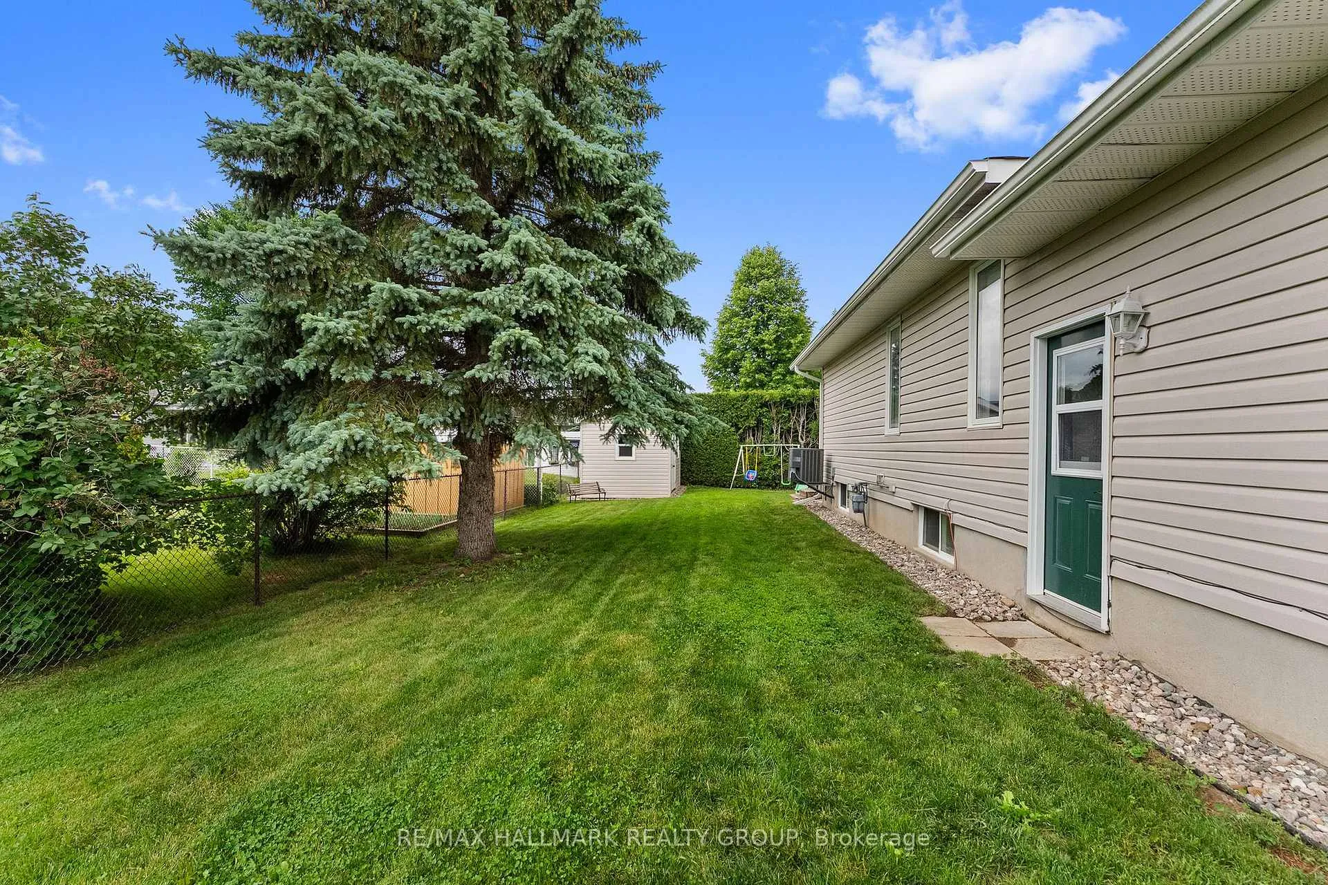 Photo 43 of 236 Vanier Crescent, Renfrew, Renfrew — HOMEH