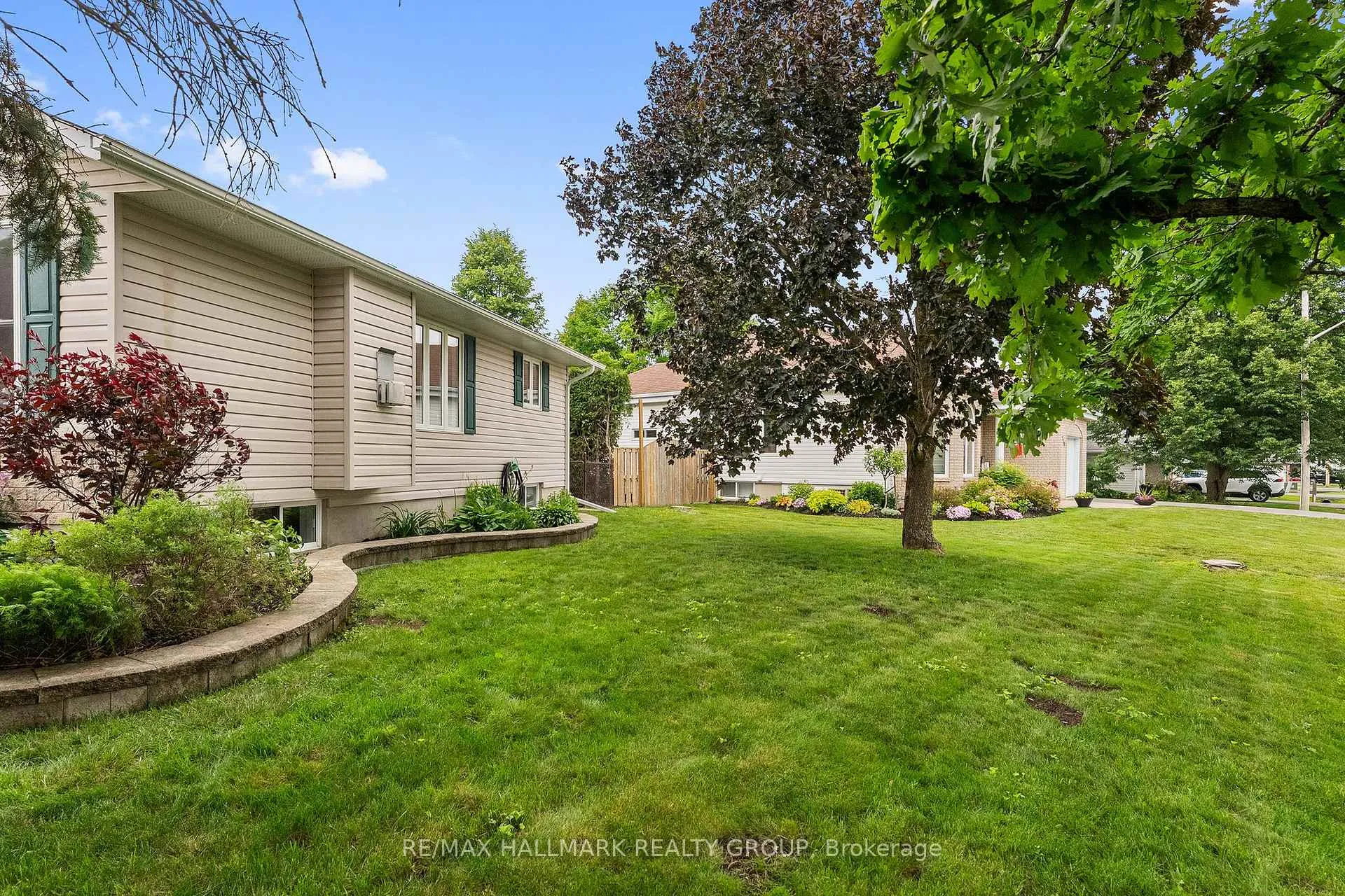Photo 44 of 236 Vanier Crescent, Renfrew, Renfrew — HOMEH