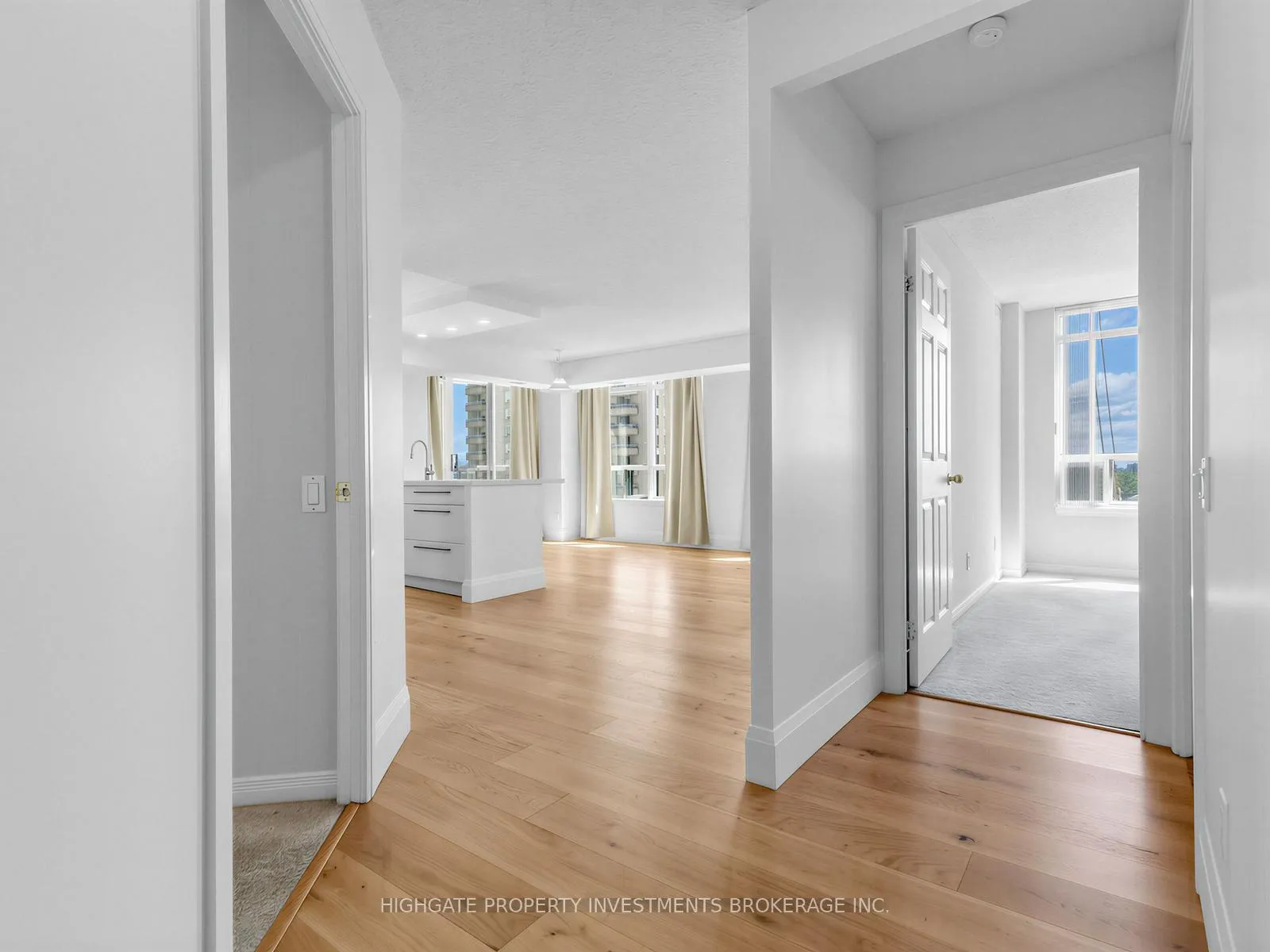 Photo 2 of Unit 607, 8 Hillcrest Avenue, North York, Willowdale East — HOMEH