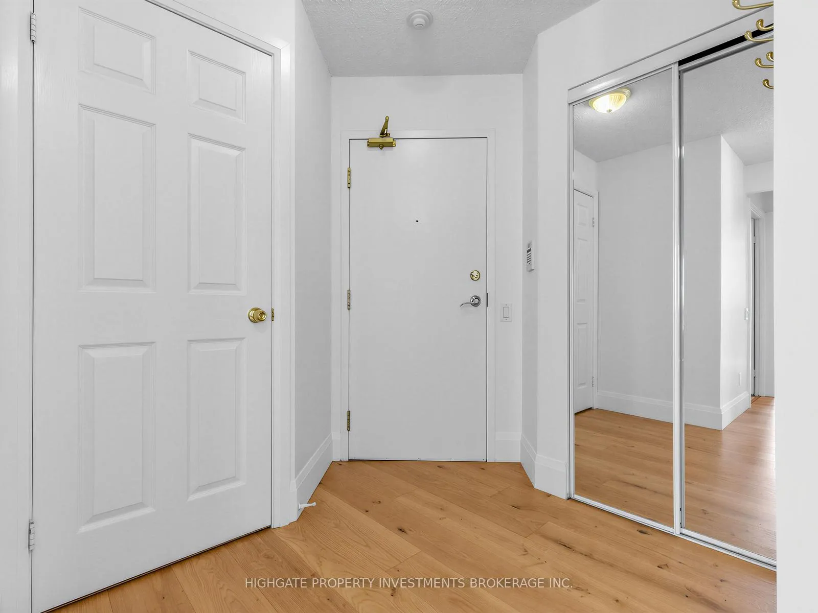 Photo 3 of Unit 607, 8 Hillcrest Avenue, North York, Willowdale East — HOMEH