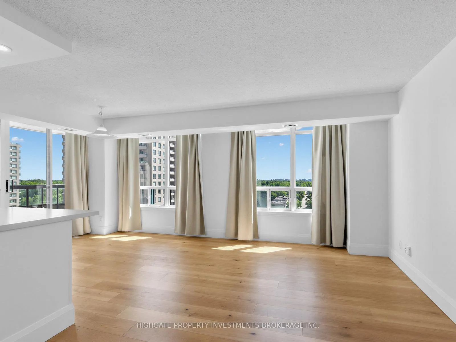 Photo 12 of Unit 607, 8 Hillcrest Avenue, North York, Willowdale East — HOMEH