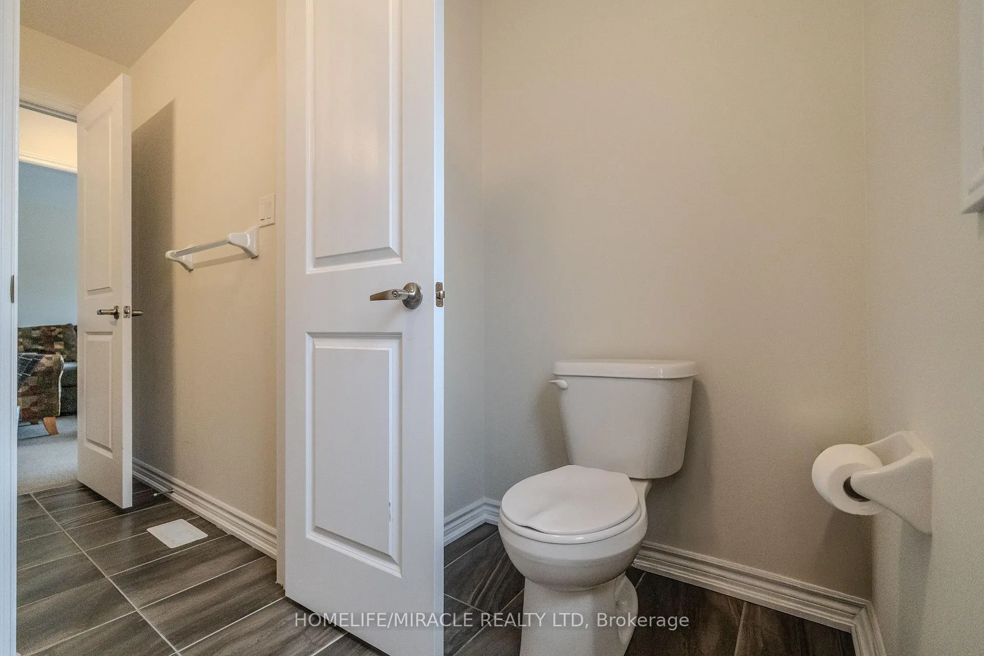 Photo 16 of 14 Blaney Street, Brant, Paris — HOMEH