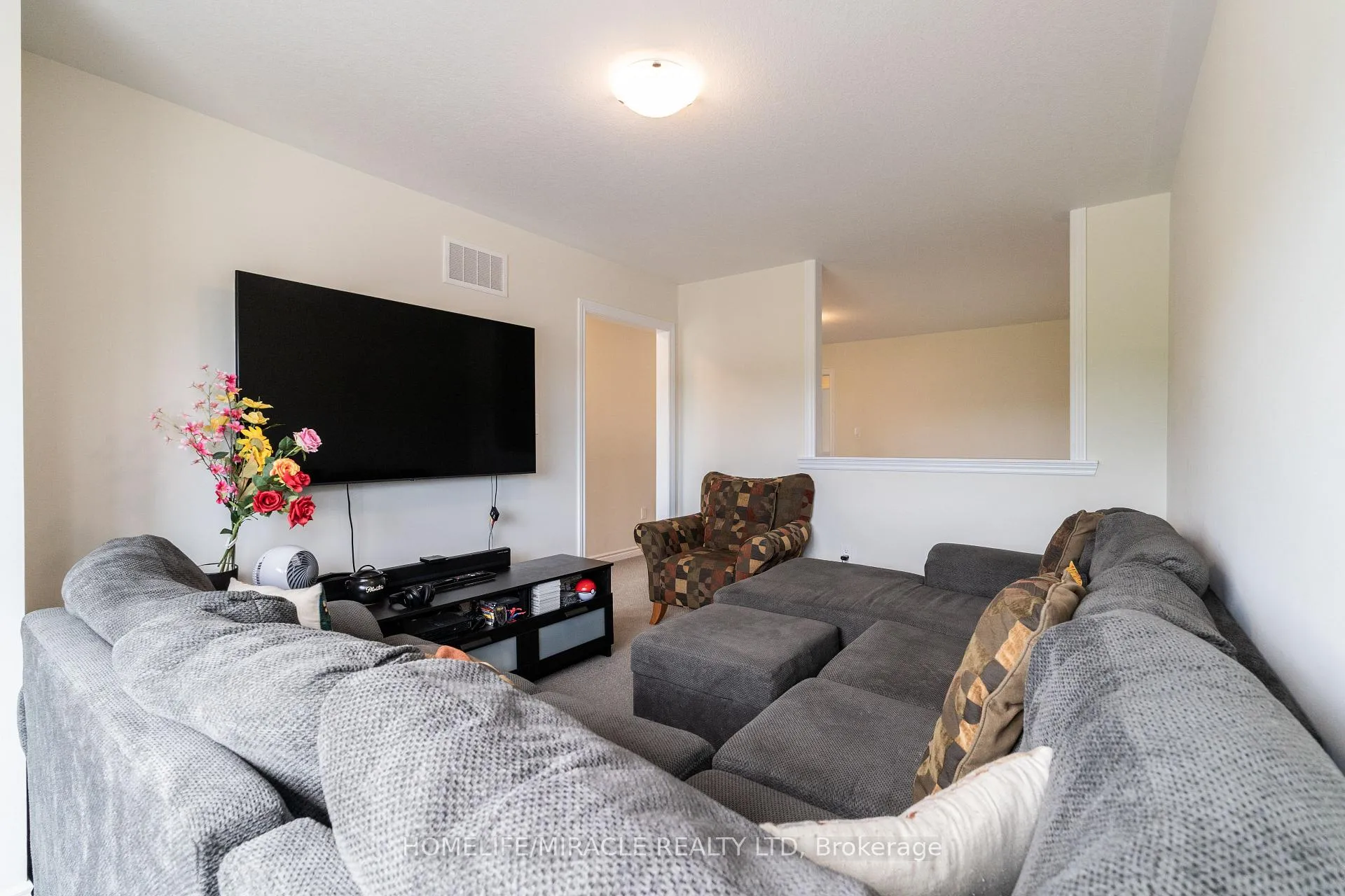 Photo 17 of 14 Blaney Street, Brant, Paris — HOMEH