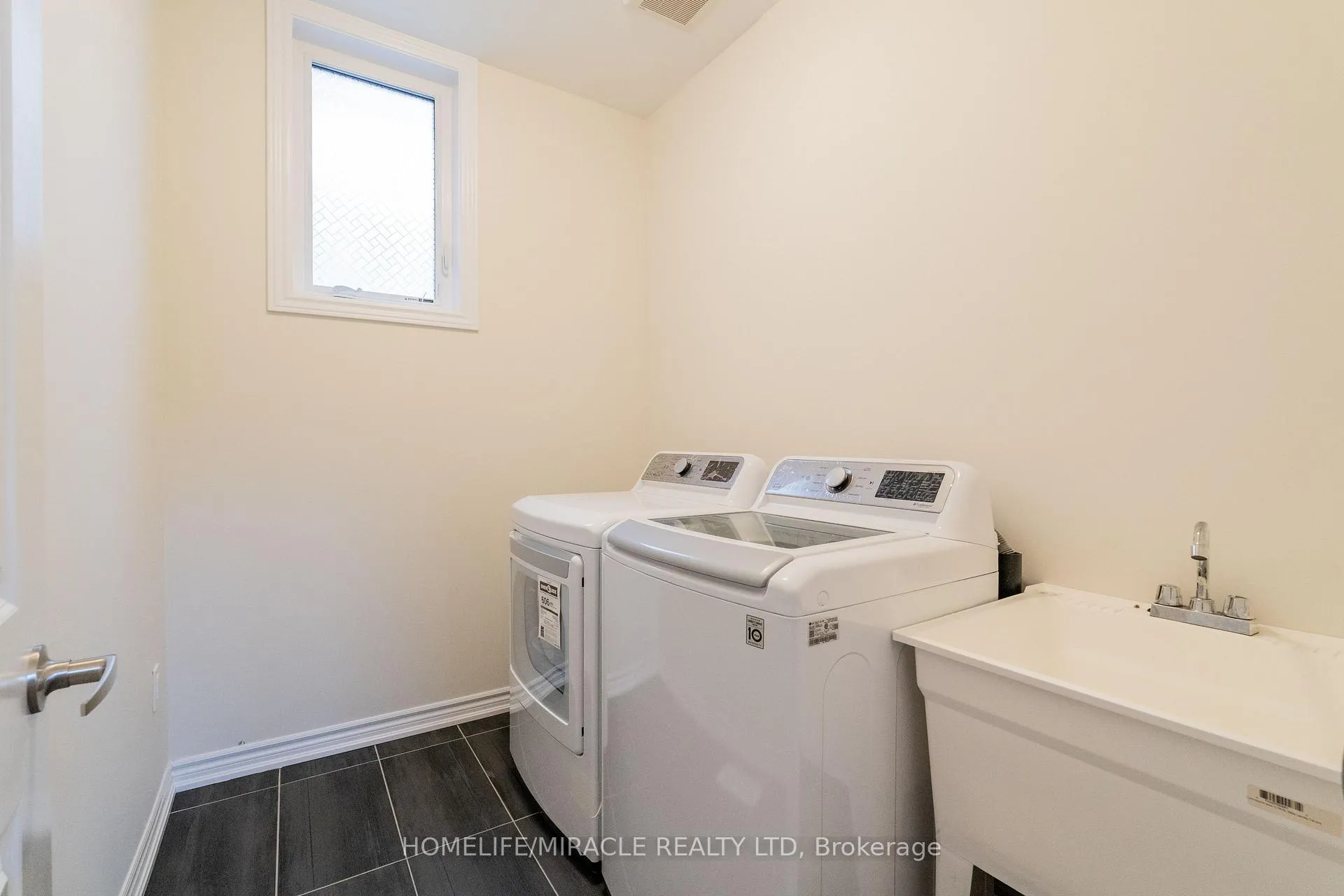 Photo 29 of 14 Blaney Street, Brant, Paris — HOMEH
