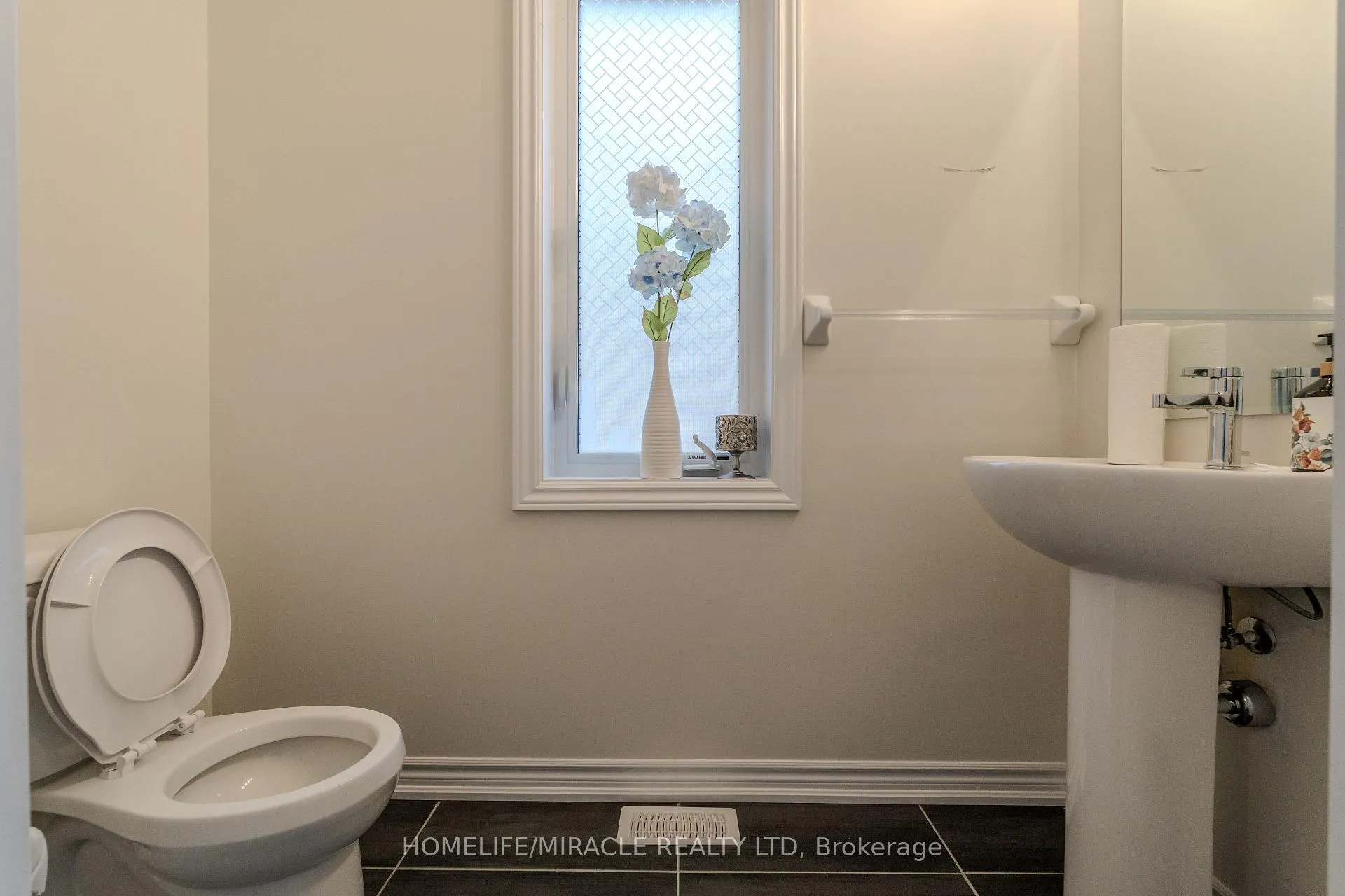 Photo 41 of 14 Blaney Street, Brant, Paris — HOMEH