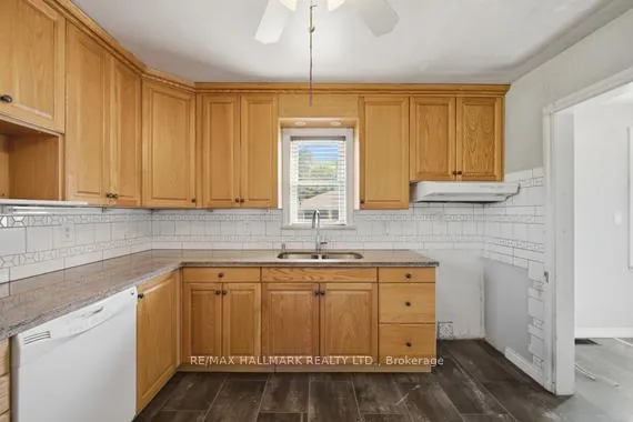 Photo 1 of 1527 Killarney Beach Road, Innisfil, Lefroy — HOMEH