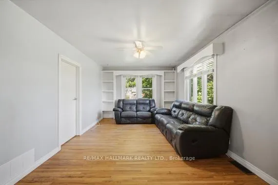Photo 7 of 1527 Killarney Beach Road, Innisfil, Lefroy — HOMEH