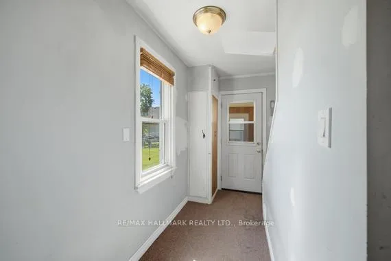Photo 12 of 1527 Killarney Beach Road, Innisfil, Lefroy — HOMEH