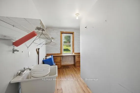 Photo 23 of 1527 Killarney Beach Road, Innisfil, Lefroy — HOMEH