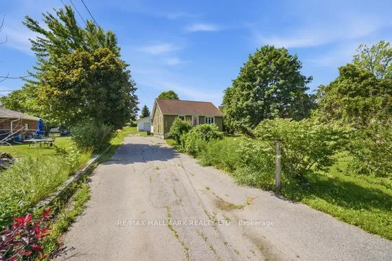 Photo 27 of 1527 Killarney Beach Road, Innisfil, Lefroy — HOMEH