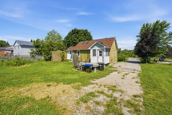 Photo 30 of 1527 Killarney Beach Road, Innisfil, Lefroy — HOMEH