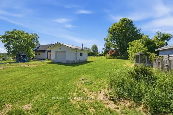 Photo 34 of 1527 Killarney Beach Road, Innisfil, Lefroy — HOMEH