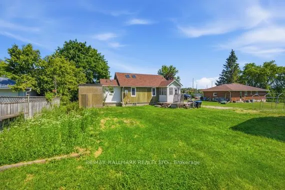 Photo 37 of 1527 Killarney Beach Road, Innisfil, Lefroy — HOMEH