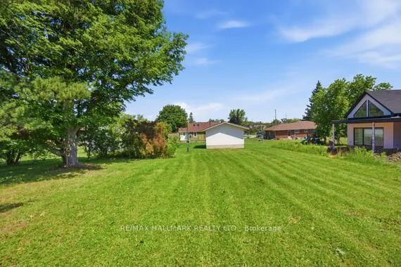 Photo 40 of 1527 Killarney Beach Road, Innisfil, Lefroy — HOMEH
