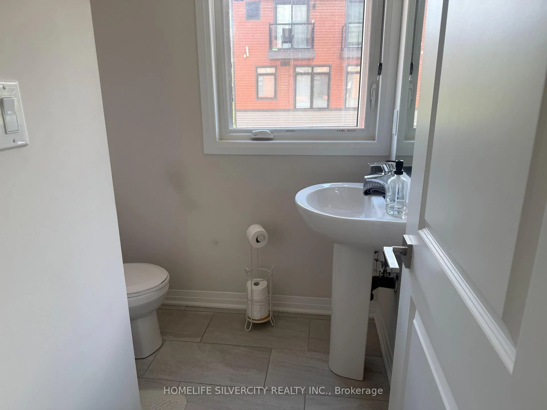 Photo 8 of Unit 61, 2 Willow Street, Brant, Paris — HOMEH