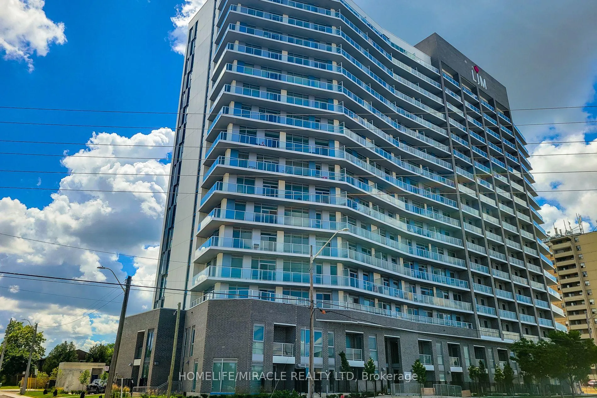 Photo 3 of Unit 220, 2782 Barton Street E, Hamilton, Riverdale — HOMEH