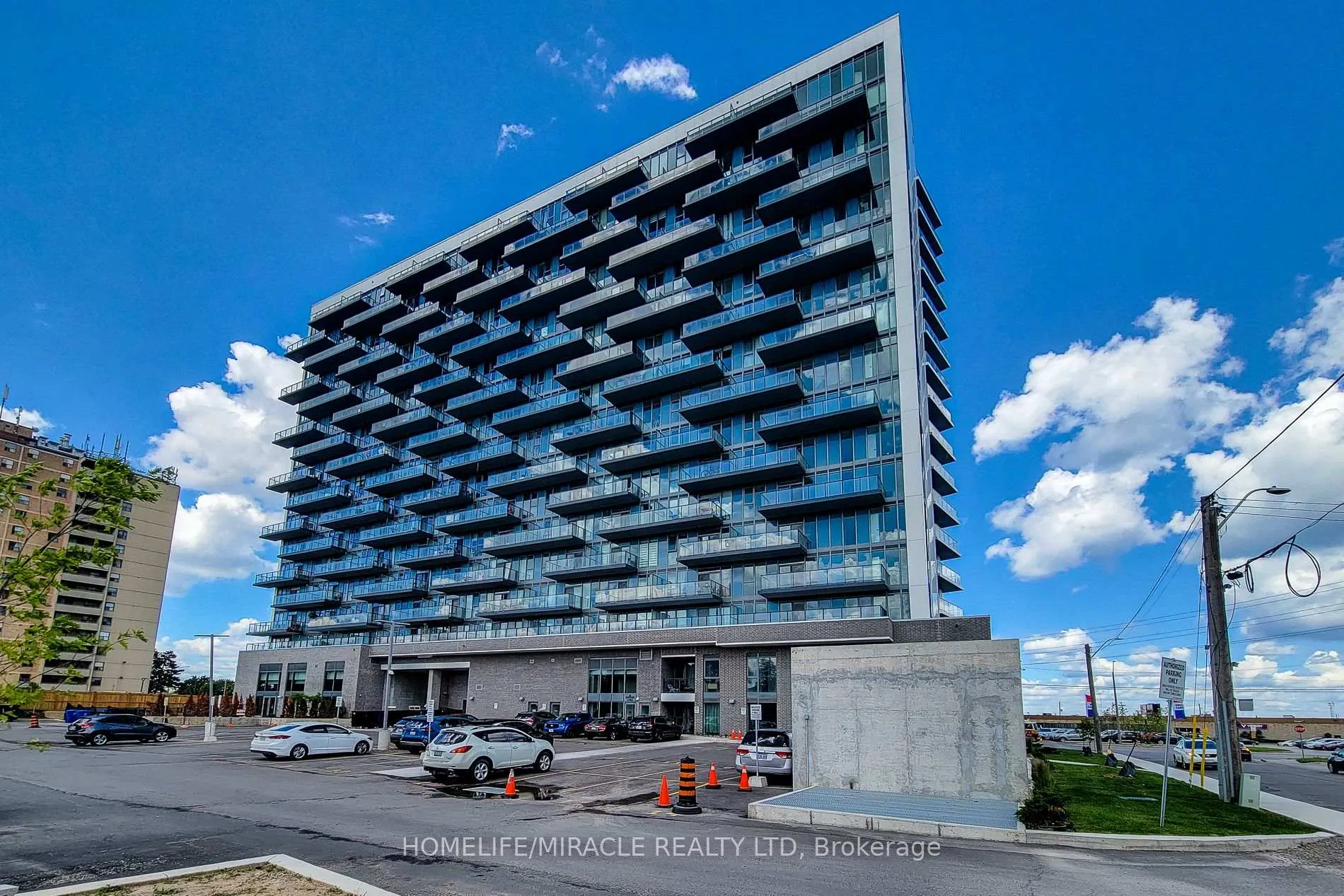 Photo 5 of Unit 220, 2782 Barton Street E, Hamilton, Riverdale — HOMEH