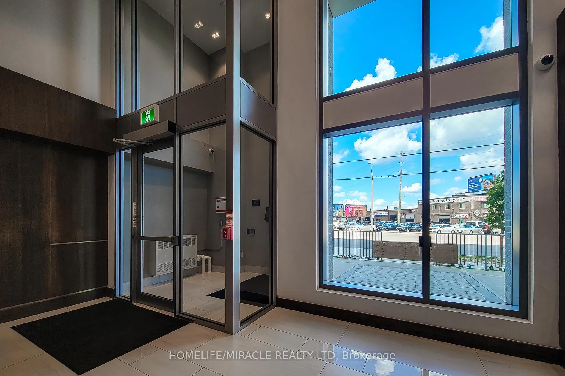 Photo 9 of Unit 220, 2782 Barton Street E, Hamilton, Riverdale — HOMEH