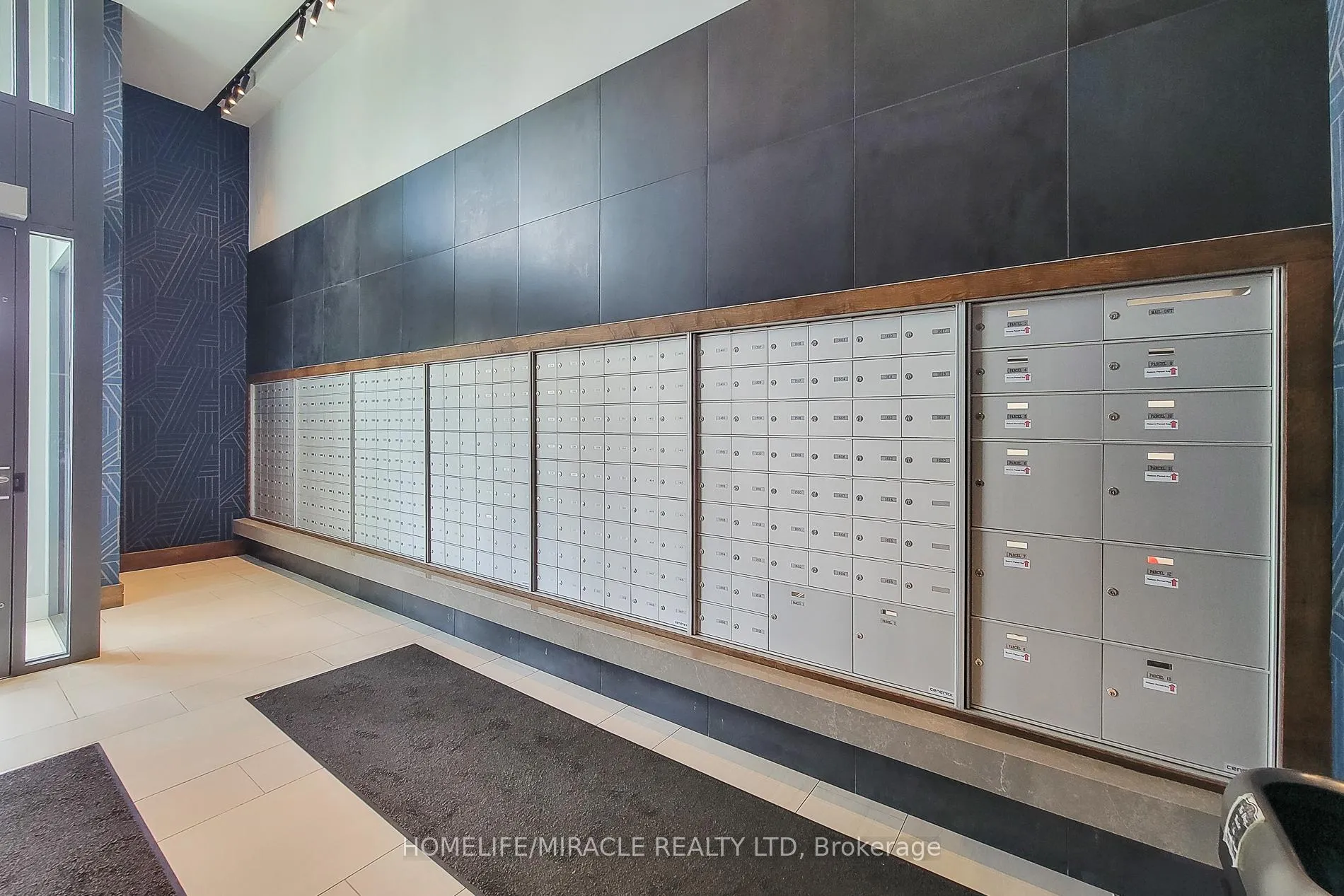 Photo 11 of Unit 220, 2782 Barton Street E, Hamilton, Riverdale — HOMEH